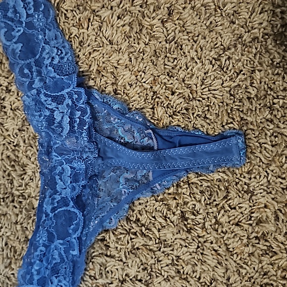Target Xhilaration Blue Lace Wired 36B bra and medium gstring panty Matching Set - Picture 3 of 5